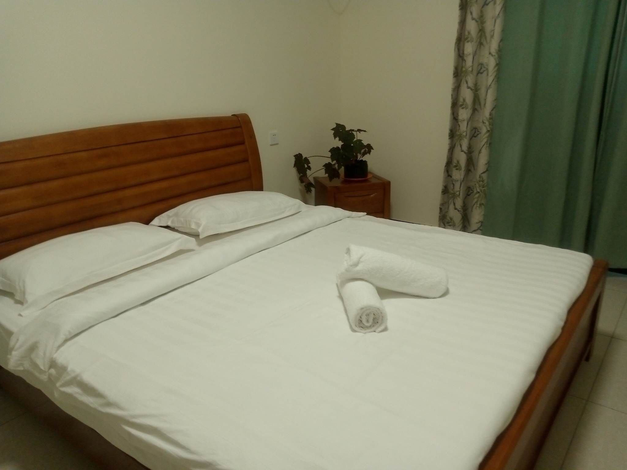 Down duvets, memory-foam beds, laptop workspace, free WiFi