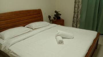 Down duvets, memory-foam beds, laptop workspace, free WiFi