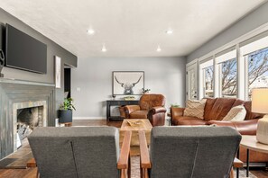 Smart TV, DVD player, books