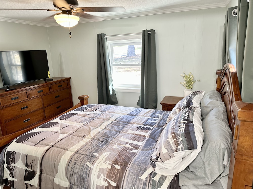 Lake house on Lake Murray with private dock and boat ramp. Lexington County Vrbo