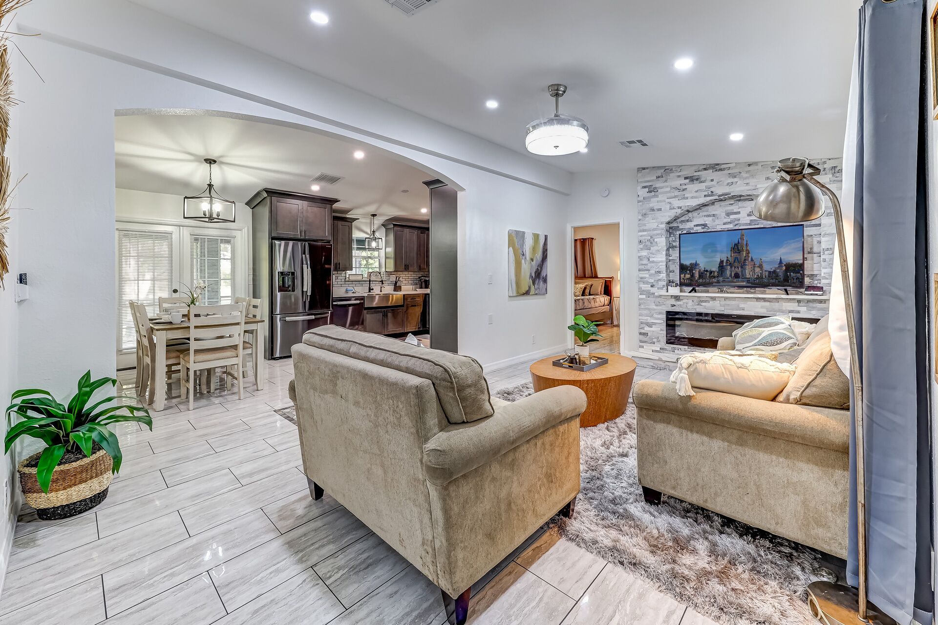 Beautiful farm area, quiet getaway with huge yard space