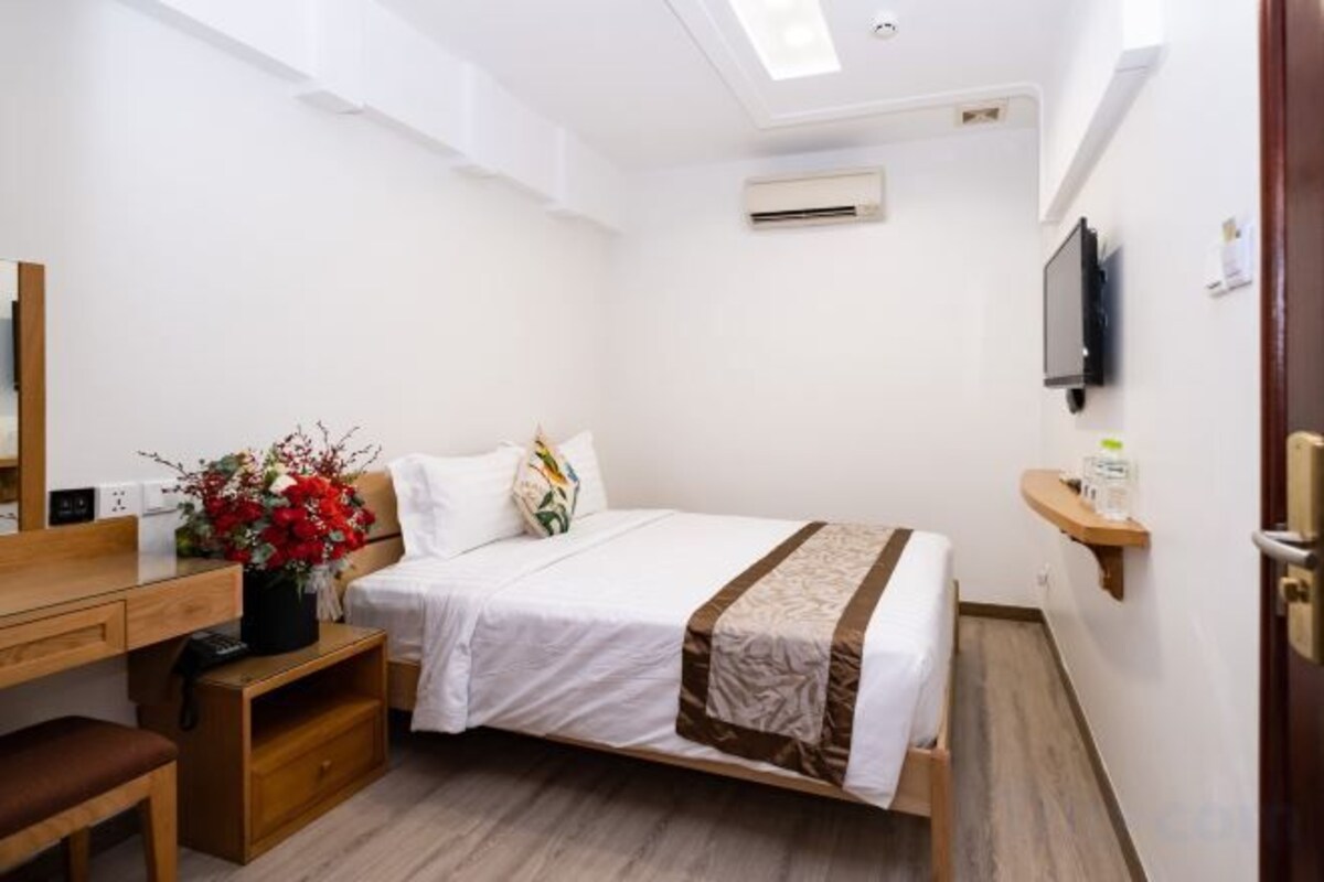 Minibar, escritorio, insonorización y wifi gratis 