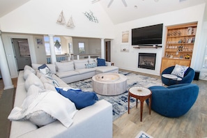 Televisión, chimenea, futbolito y tenis de mesa 