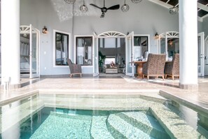 Outdoor pool, a heated pool - Luxury Oceanfront Villa w/ 2 Pools, Beach & Pier (Placencia)