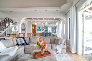 Smart TV, stereo - Luxury Oceanfront Villa w/ 2 Pools, Beach & Pier (Placencia)