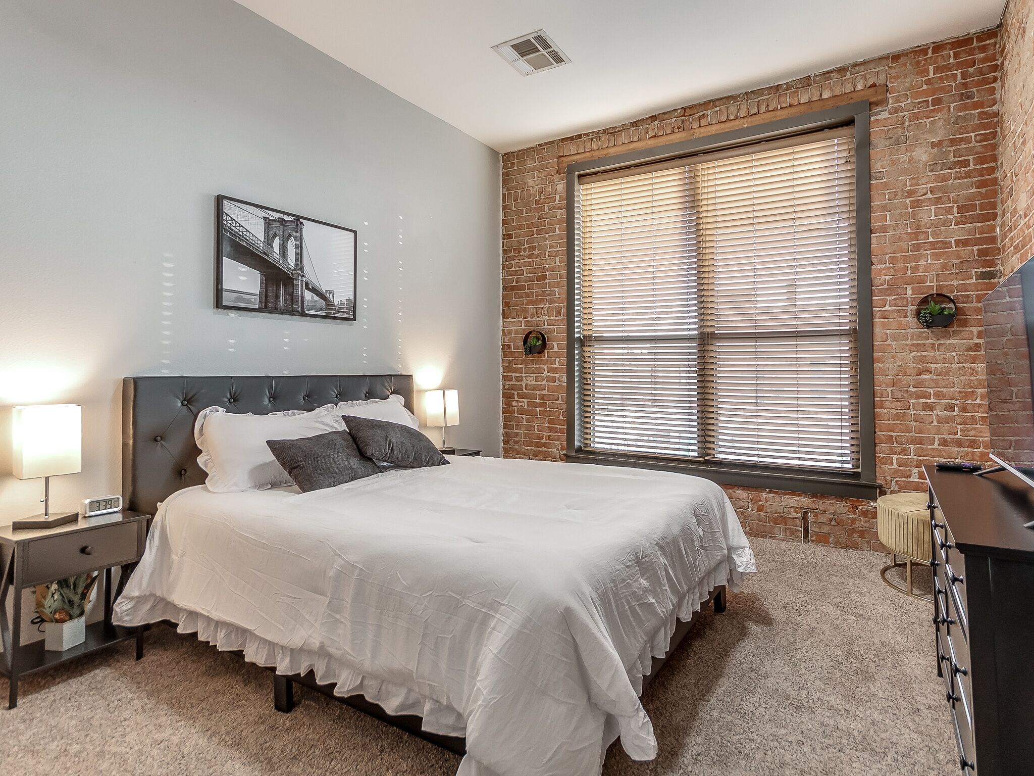 1 chambre, fer et planche à repasser, Wi-Fi gratuit, draps fournis