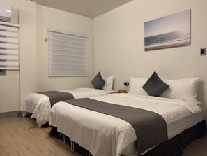 Deluxe Triple Room, Non Smoking, Private Bathroom | Free WiFi - Jinyu Inn (Guanshan)