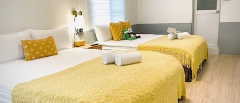 Habitación cuádruple Deluxe, para no fumadores, baño privado | Wifi gratis