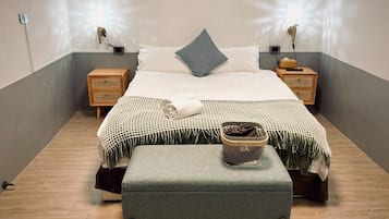 Deluxe Double Room, Non Smoking, Private Bathroom | Free WiFi
