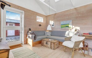 Fireplace - Awesome home in Svaneke with WiFi (Svaneke)