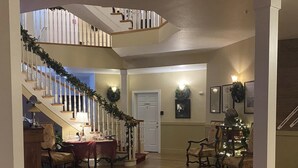 Interior detail - The Currier Inn (Greeley)