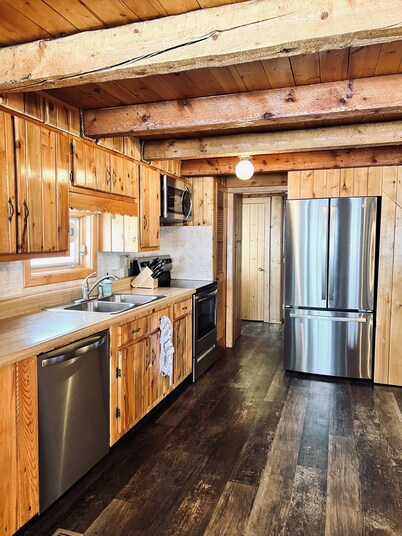 Mountain cabin with trail access and optional heated shop