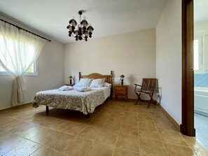 3 chambres, draps fournis