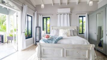 Luxury Villa | 4 bedrooms, premium bedding, Tempur-Pedic beds, in-room safe