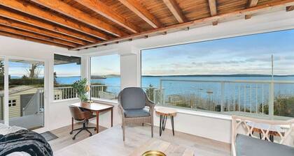 The Beach House Suite