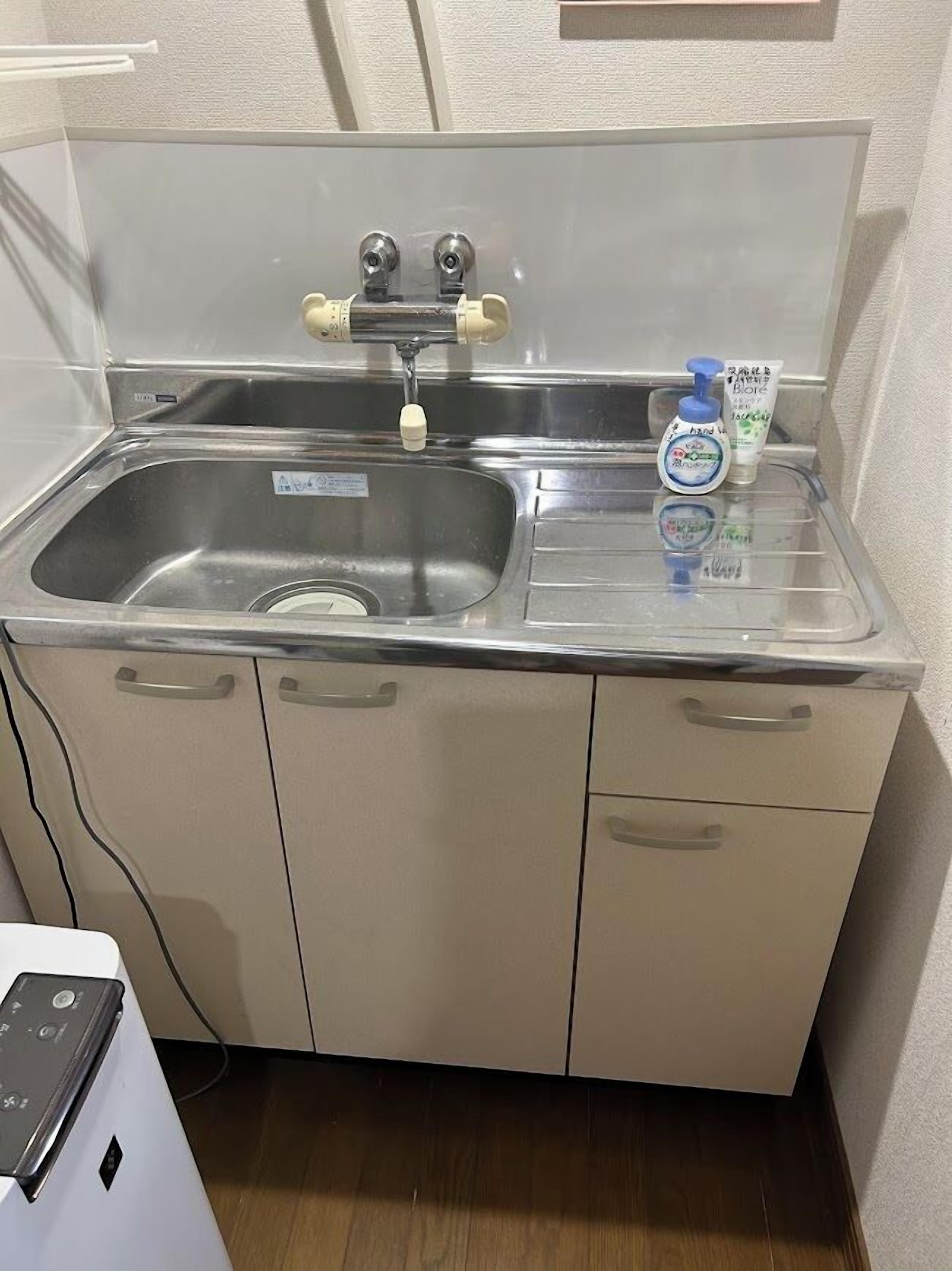 104 Economy Double Room, 1 Bedroom, Non Smoking | Down duvets, individually decorated, individually furnished, free WiFi