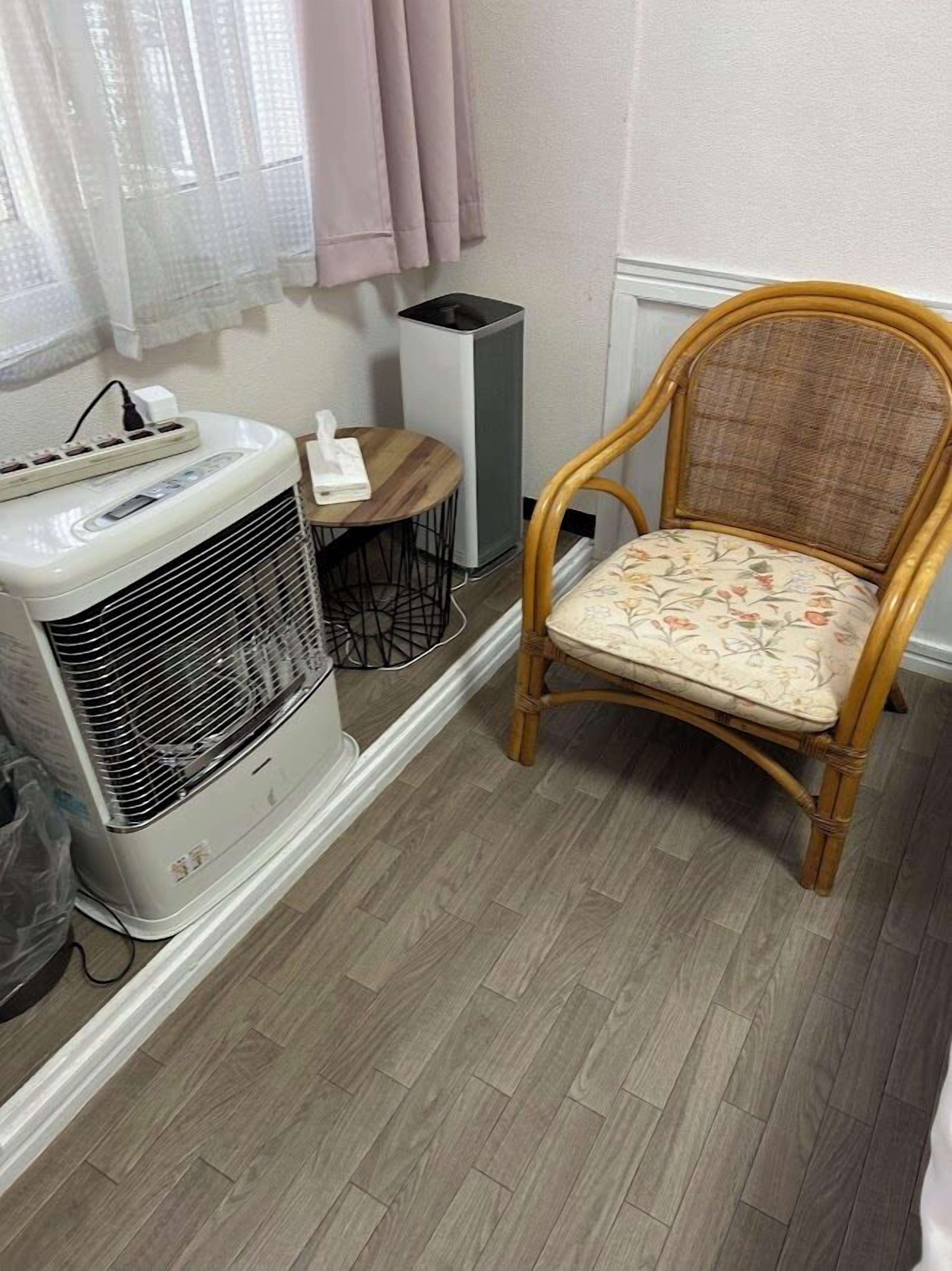 101 Economy Double Room, 1 Bedroom, Non-Smoking | Down duvets, individually decorated, individually furnished, free WiFi