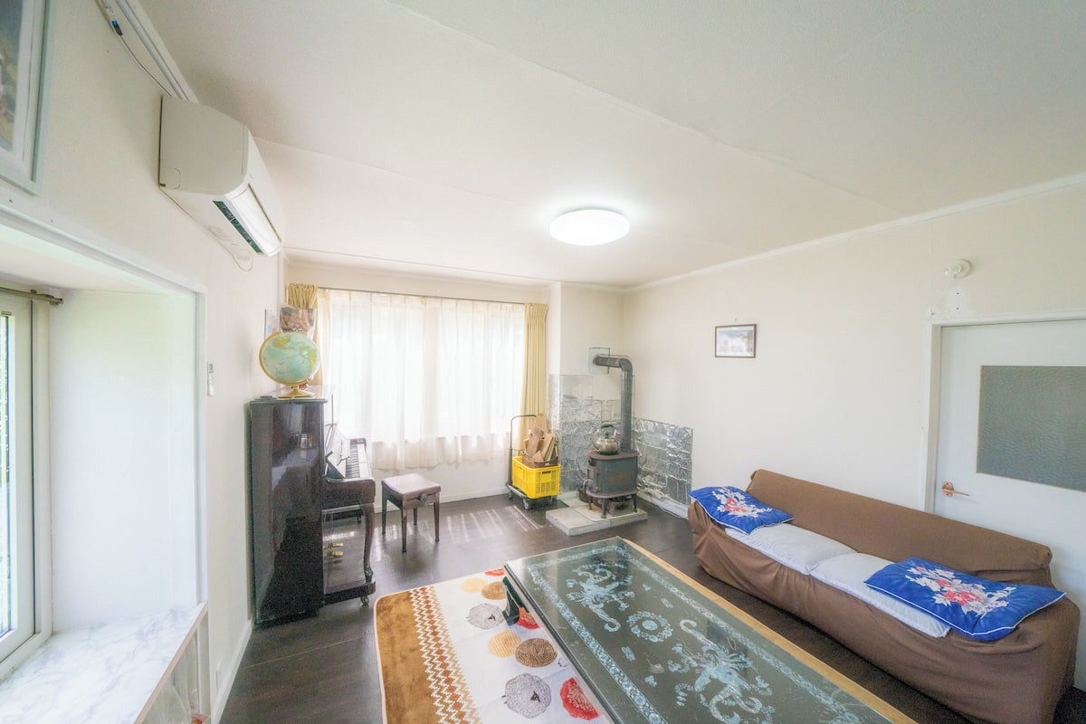 4 slaapkamers, donzen dekbedden, individueel gedecoreerd