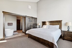 5 bedrooms, iron/ironing board, travel crib, WiFi