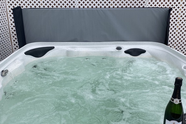 The relaxing Guadalupe Compound 6 person hot tub spa is available 24/7.