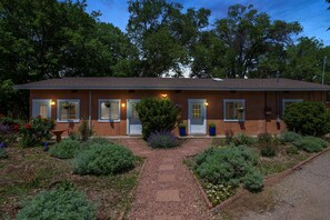 Exterior - Three House Gated Compound for Up to 26 Persons! (Albuquerque)