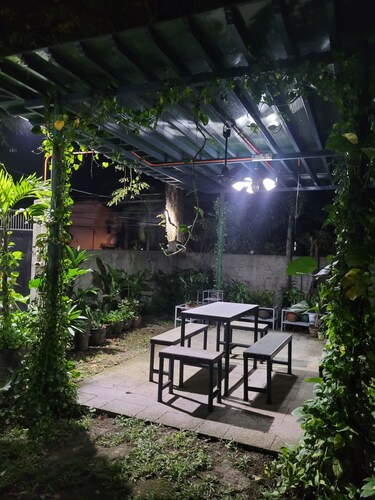 Safe, Clean Accommodation- Walking Distance From SM & LRT Masinag