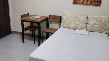 1 bedroom, desk, WiFi, bed sheets