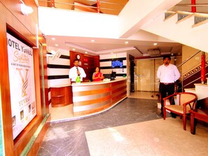 ฝ่ายต้อนรับ