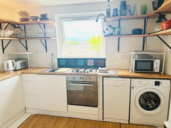 Fridge, microwave, oven, stovetop
