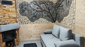 Deluxe Chalet | Living area
