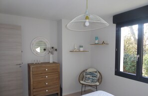 4 chambres, fer et planche à repasser, lit parapluie, Wi-Fi gratuit