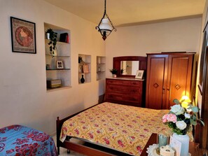 2 bedrooms