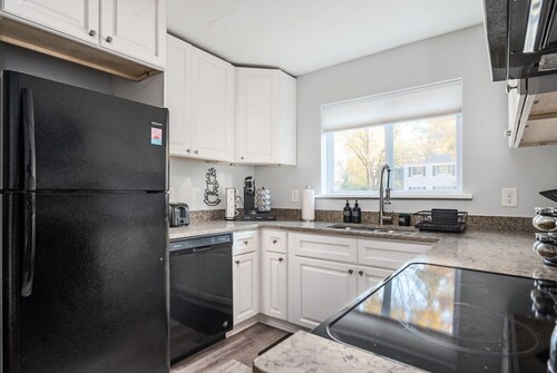 [REFRESHED] The Traveler's Retreat, 5 mins to airport and 15 mins to downtown