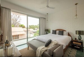 2 bedrooms, WiFi - Super Luxury villa with private garden and private pool- 10 minutes from beaches (Anjuna)