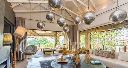 Luxurious Hideaway Villa