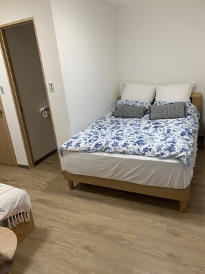 Family House | Free WiFi, bed sheets - GUEST HOUSE TOKAI NAGARAGAWA - Hostel (Gifu)
