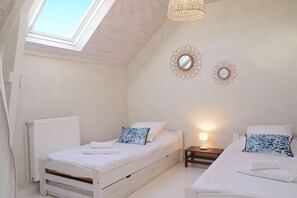 4 chambres, fer et planche à repasser, Wi-Fi gratuit