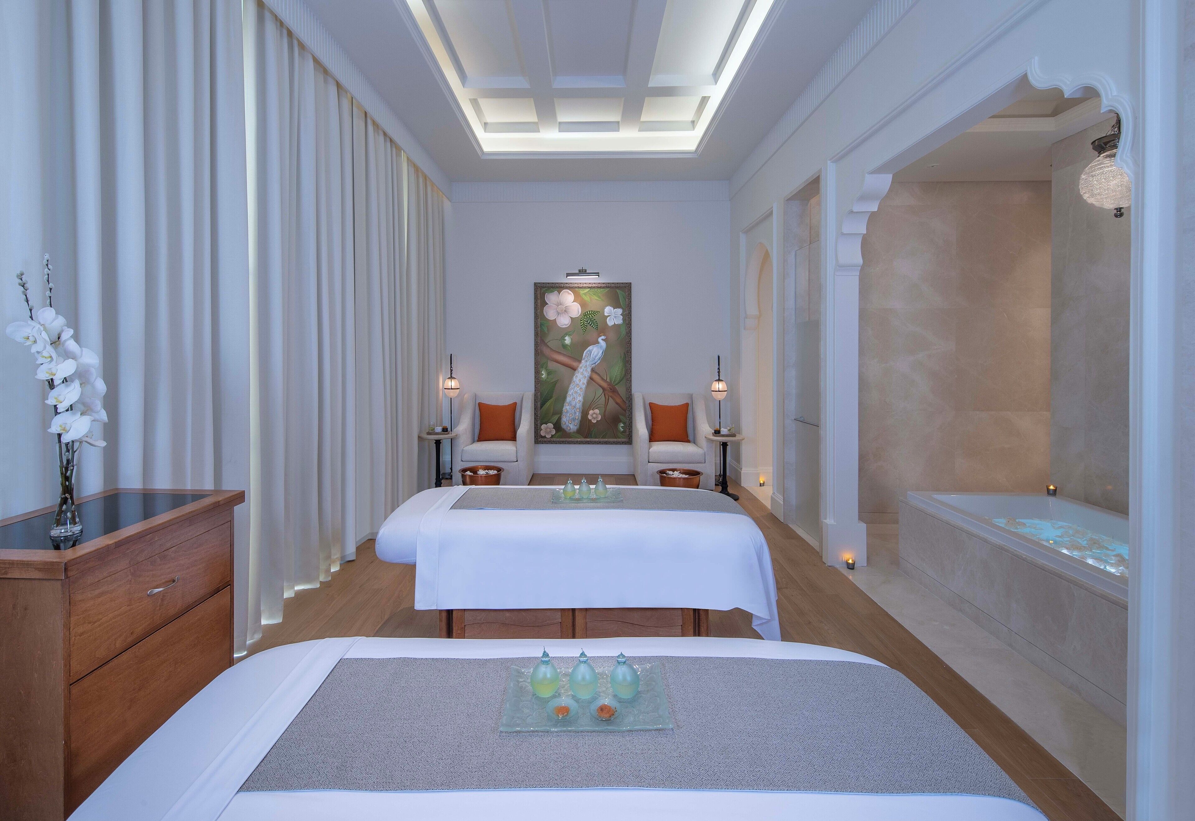 Couples treatment rooms, Turkish bath, body treatments