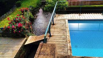 Piscine extérieure, piscine chauffée