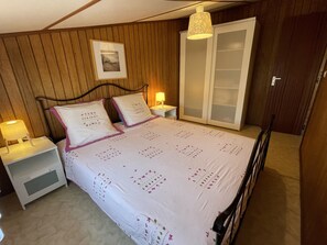3 bedrooms, WiFi
