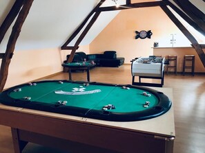 غرفة الألعاب