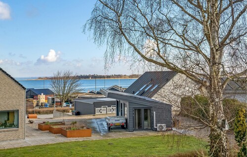 Stunning home in Haderslev with WiFi
