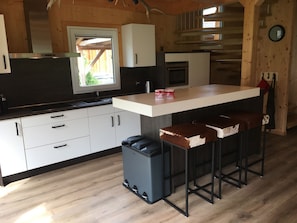 Kühlschrank, Ofen, Herdplatte, Geschirrspüler