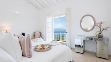 Luxury-Villa | 4 Schlafzimmer, Bügeleisen/Bügelbrett, kostenloses WLAN