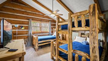 3 chambres, bureau, lit parapluie, accĂšs Internet