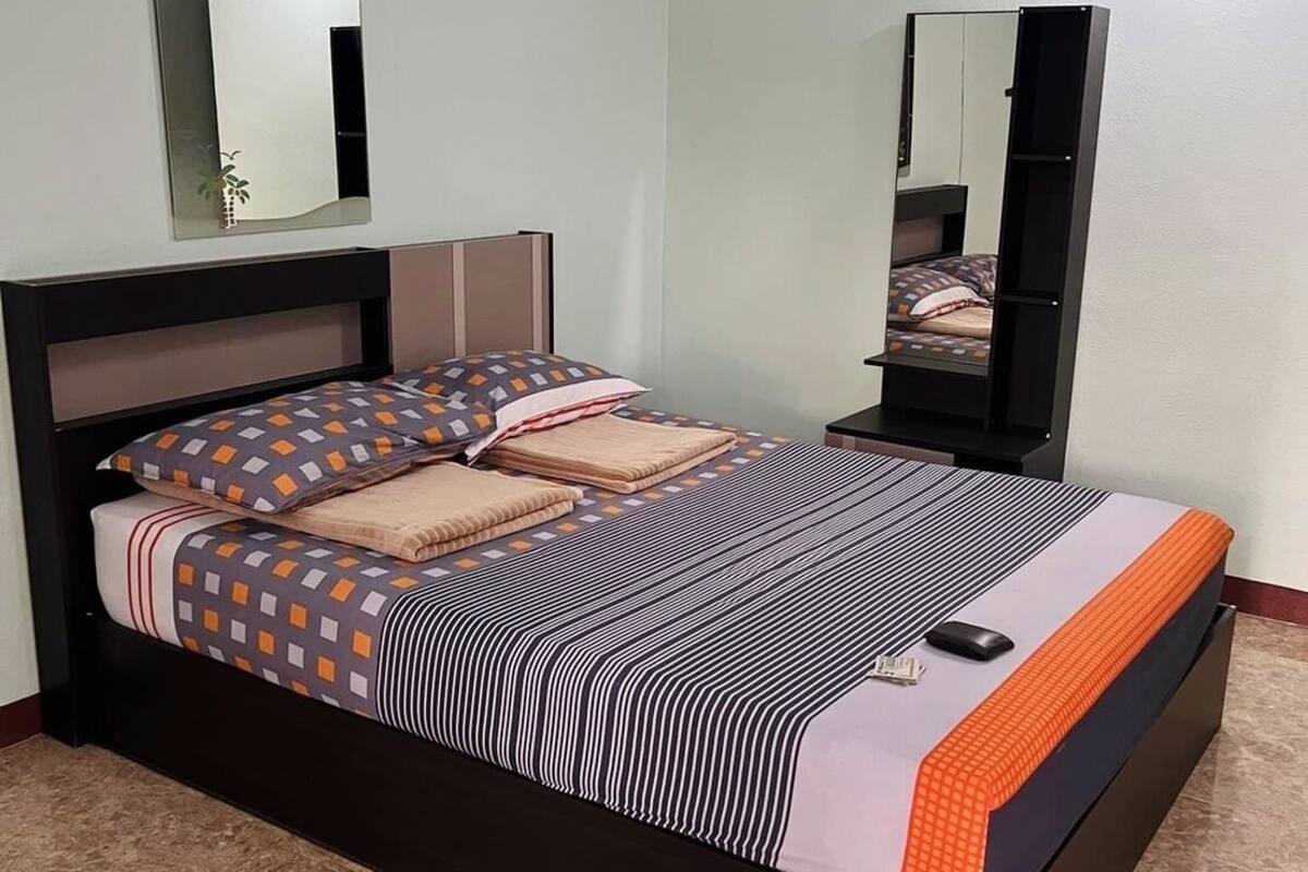 Basic Double Room Single Use, 1 Bedroom | Blackout drapes, soundproofing