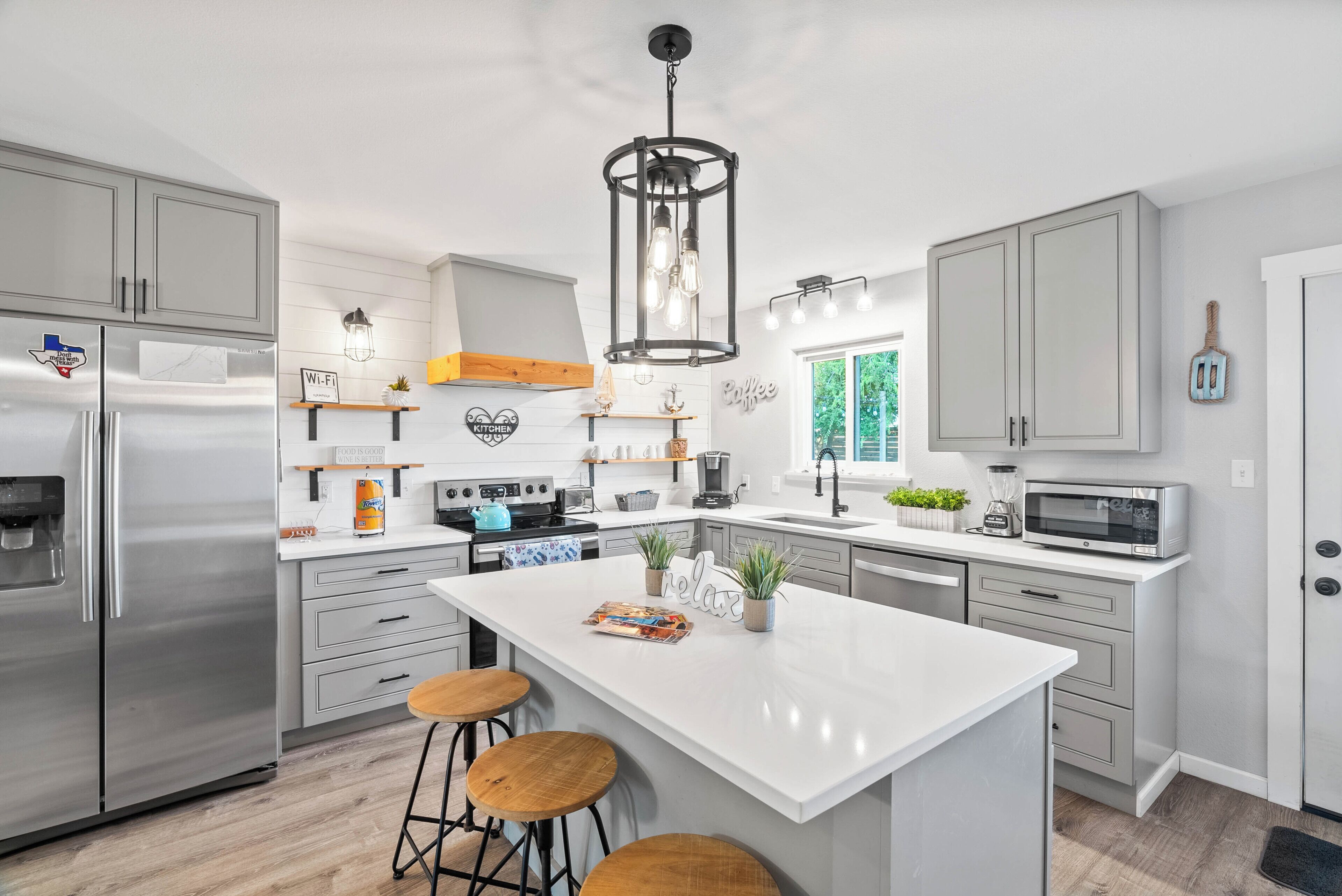 Microwave, oven, stovetop, dishwasher