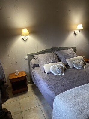 11 slaapkamers, een strijkplank/strijkijzer, gratis wifi, beddengoed