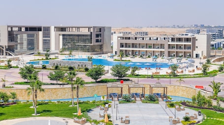 2 piscinas al aire libre