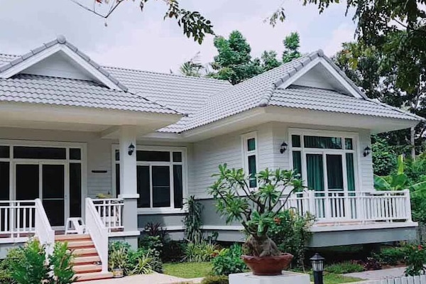 Kuntharin's Beachhouse for Rent